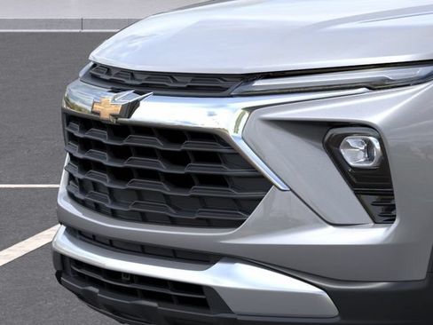 New 2026 Chevrolet TrailBlazer LT w/ Driver Confidence Package FWD image 15