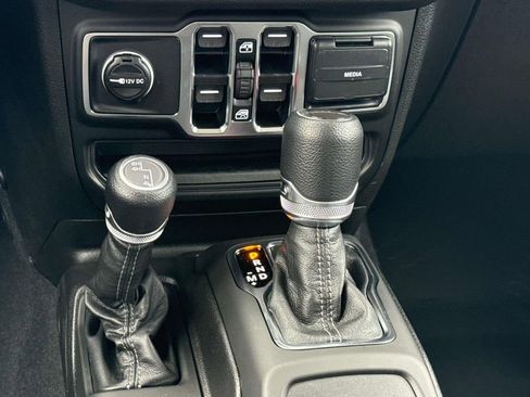New 2026 Jeep Gladiator Sport AWD/4WD image 19