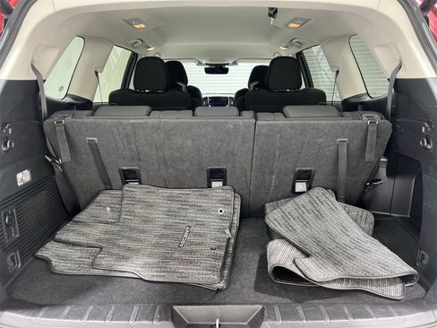 Certified 2024 Subaru Ascent Premium w/ Convenience Package image 23