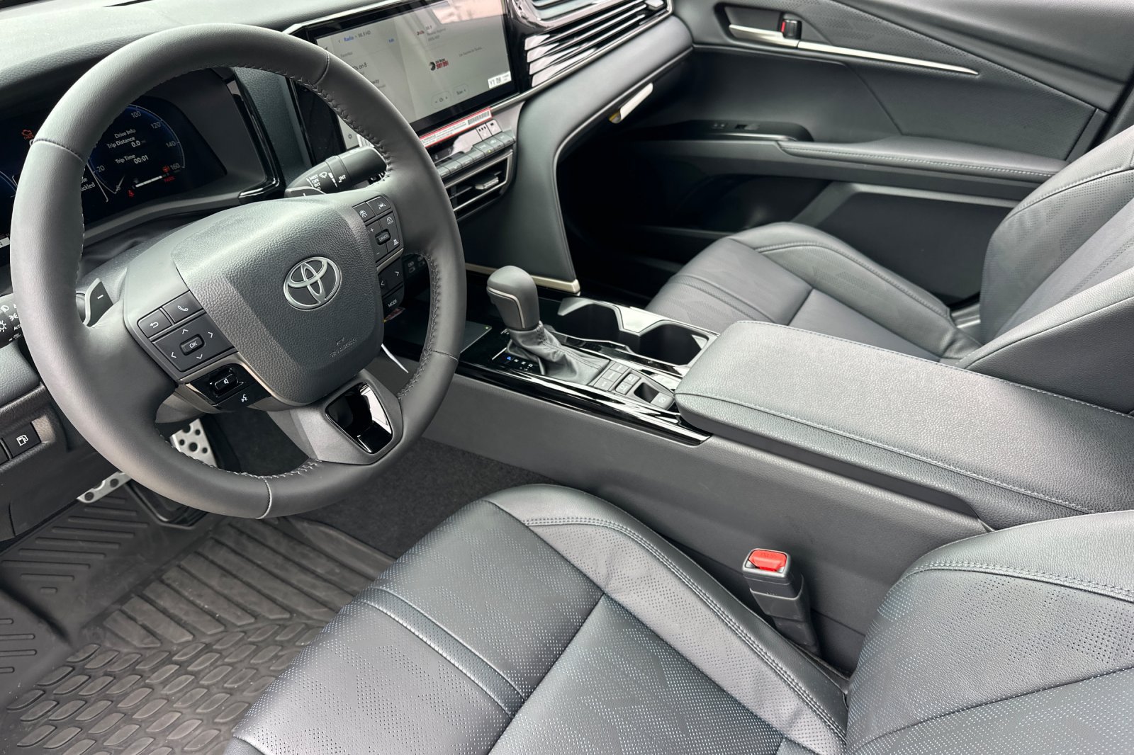 New 2026 Toyota Camry XSE FWD image 10