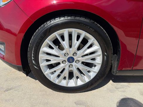 Used 2017 Ford Focus Titanium w/ Titanium Technology Package image 10
