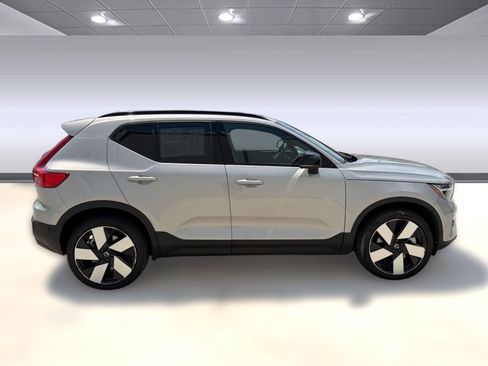 Used 2023 Volvo XC40 Recharge Ultimate AWD/4WD image 8