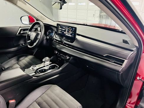 Used 2025 Mitsubishi Outlander SE FWD image 37