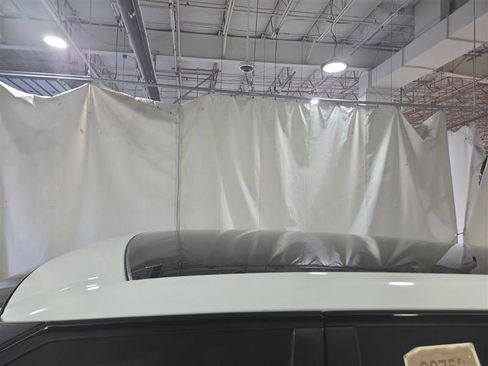 Used 2016 Land Rover Range Rover Evoque SE Premium image 8