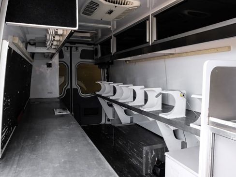 Used 2015 Mercedes-Benz Sprinter 3500 w/ High Idle Fixed Package image 33