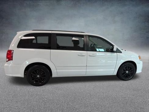Used 2015 Dodge Grand Caravan SXT FWD image 4