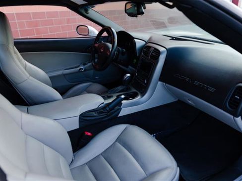 Used 2007 Chevrolet Corvette Convertible w/ Preferred Equipment Group image 32