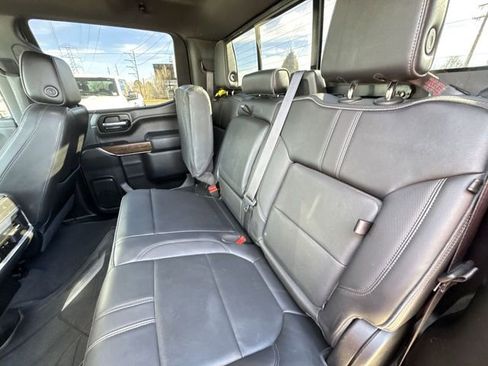 Used 2022 Chevrolet Silverado 1500 High Country w/ Technology Package image 23