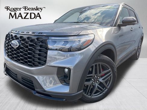 Used 2025 Ford Explorer ST-Line w/ ST-Line Street Pack AWD/4WD image 1