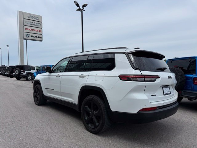 Used 2023 Jeep Grand Cherokee L Laredo AWD/4WD image 5