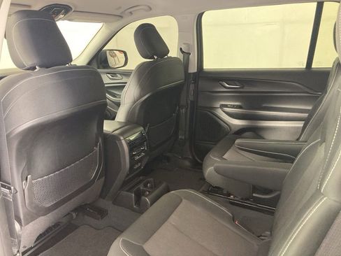 Used 2023 Jeep Grand Cherokee L Laredo w/ Luxury Tech Group I AWD/4WD image 14