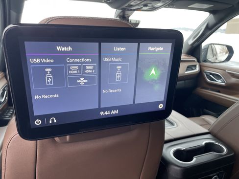 Used 2021 Chevrolet Suburban High Country image 36