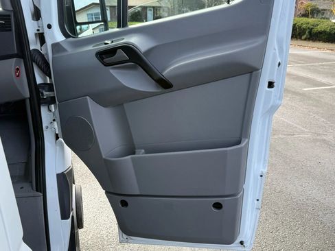 Used 2016 Mercedes-Benz Sprinter 3500 image 17