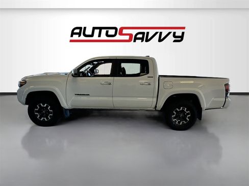 Used 2020 Toyota Tacoma Limited image 4