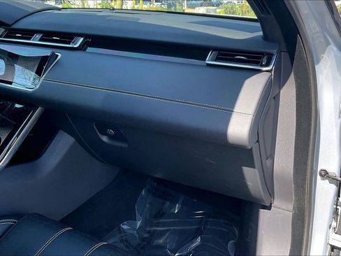 Used 2021 Land Rover Range Rover Velar R-Dynamic HSE AWD/4WD image 18