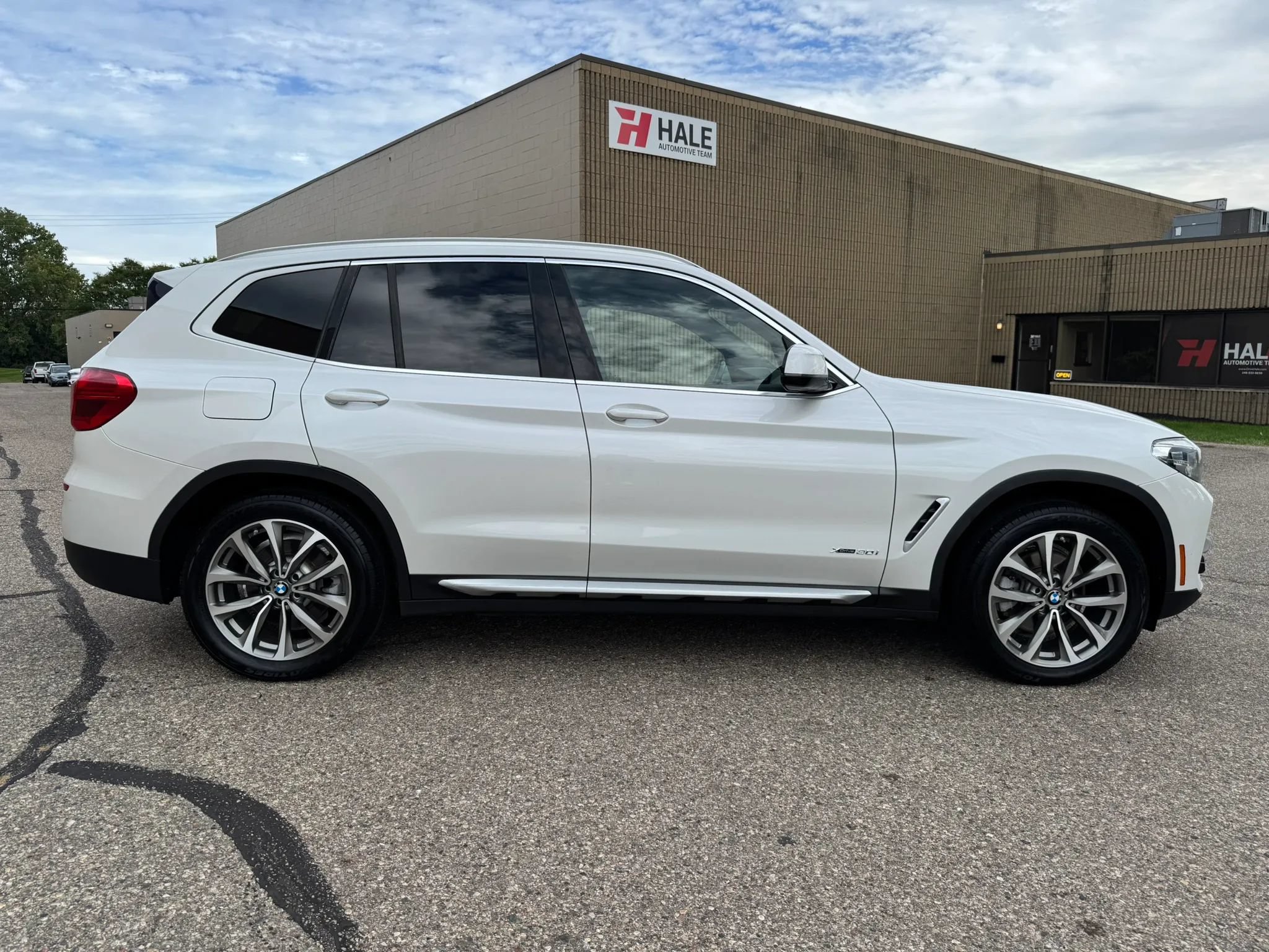 Used 2018 BMW X3 xDrive30i AWD/4WD image 11