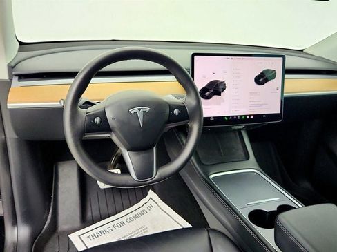 Used 2023 Tesla Model Y Long Range AWD/4WD image 12