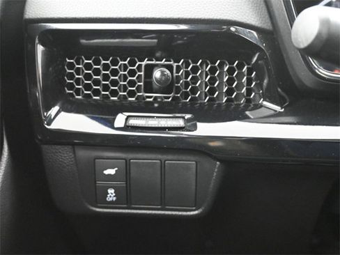 Used 2025 Honda CR-V Sport Touring image 28