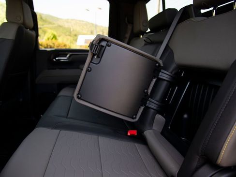 New 2026 Chevrolet Silverado 2500 ZR2 AWD/4WD image 17