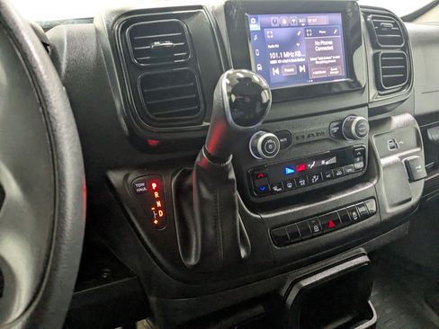 Used 2025 RAM ProMaster 2500 w/ Convenience Group FWD image 19