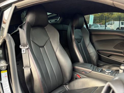 Used 2017 Audi R8 V10 w/ Ceramic Brake Package image 24