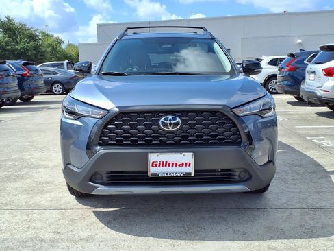 Used 2025 Toyota Corolla Cross LE FWD image 20