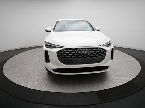 Used 2025 Audi Q5 Premium w/ Convenience Package AWD/4WD image 11