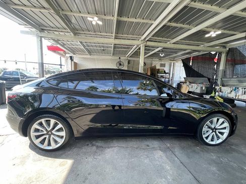 Used 2018 Tesla Model 3 Long Range RWD image 11