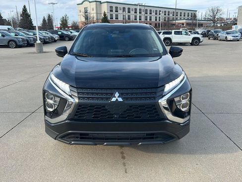 Used 2024 Mitsubishi Eclipse Cross LE image 2