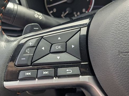 Used 2024 Nissan Altima 2.0 SR FWD image 17