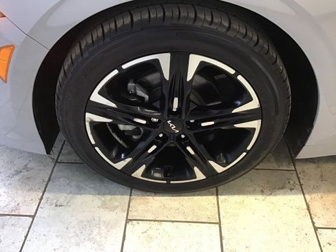 Used 2023 Kia K5 GT-Line image 40