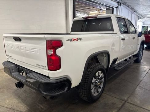 Used 2024 Chevrolet Silverado 2500 Custom w/ Custom Value Package AWD/4WD image 4