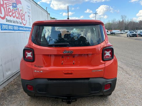 Used 2019 Jeep Renegade Sport image 4