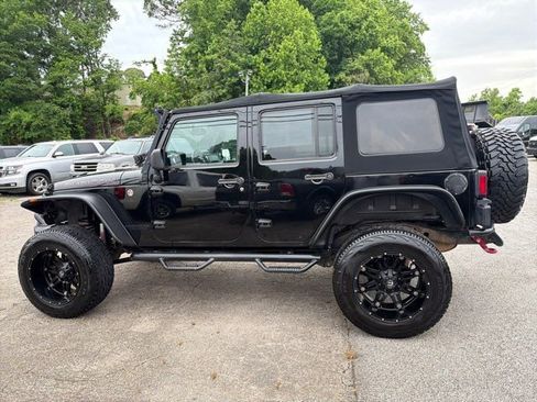 Used 2016 Jeep Wrangler Unlimited Rubicon AWD/4WD image 11