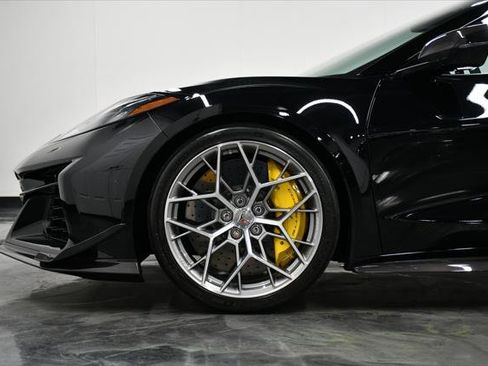 Used 2026 Chevrolet Corvette ZR1 w/ ZR1 Carbon Fiber Aero Package RWD image 7