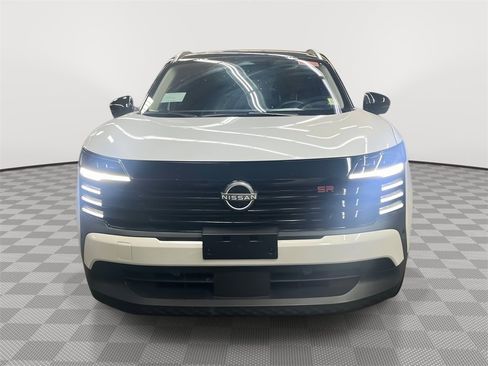 Certified 2025 Nissan Kicks SR w/ SR Premium Package image 8