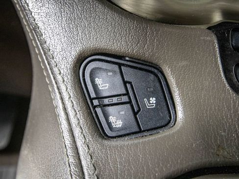 Used 2019 GMC Yukon XL Denali w/ Denali Ultimate Package image 26