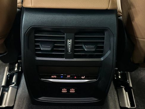 Used 2023 BMW i4 eDrive40 RWD image 14