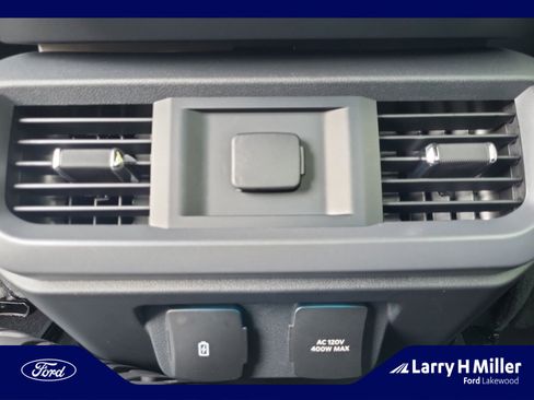 New 2025 Ford F150 Lariat w/ Equipment Group 501A Mid image 32