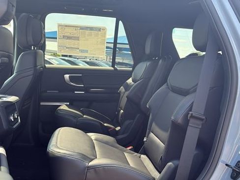 New 2026 Ford Expedition Platinum w/ Stealth Appearance Package AWD/4WD image 15