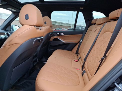 New 2026 BMW X5 xDrive50e w/ Premium Package image 9