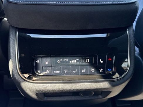 New 2026 INFINITI QX80 4WD image 16