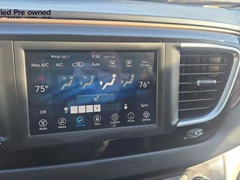 Certified 2018 Chrysler Pacifica Touring-L FWD image 15