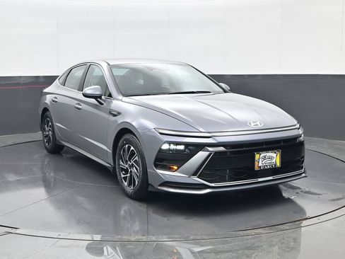 New 2026 Hyundai Sonata Blue FWD image 3