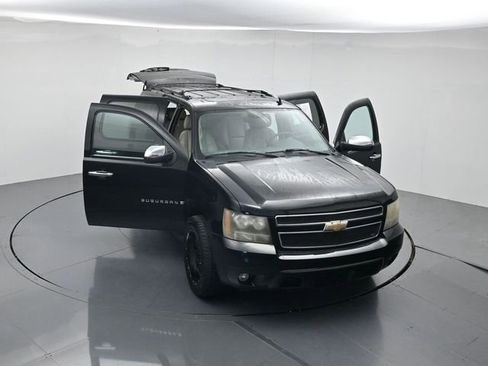 Used 2008 Chevrolet Suburban LTZ w/ LTZ Preferred Equipment Group AWD/4WD image 52