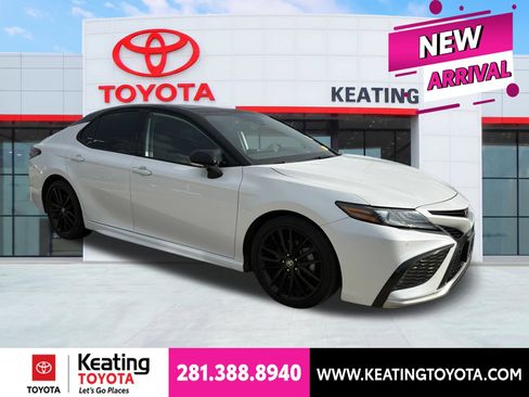 Used 2023 Toyota Camry XSE w/ Navigation Package FWD image 1