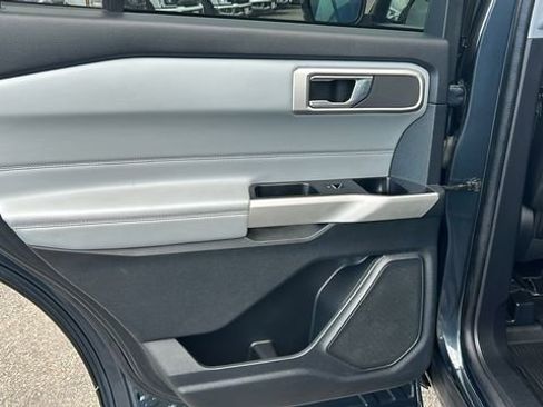 Certified 2022 Ford Explorer XLT w/ Equipment Group 202A image 15