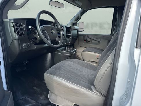 Used 2023 Chevrolet Express 2500 Work Van w/ Driver Convenience Package image 9
