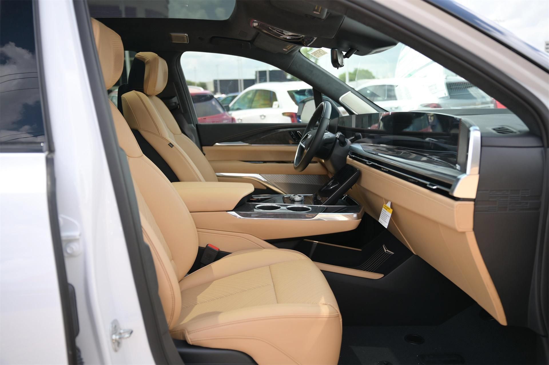 New 2025 Cadillac Escalade IQ Luxury 2 AWD/4WD image 24