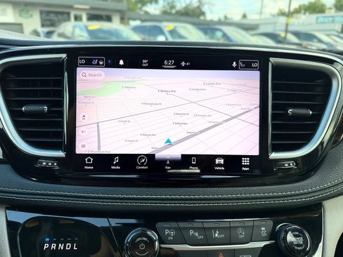 Used 2021 Chrysler Pacifica Limited w/ Premium & Safety Sphere Group AWD/4WD image 38